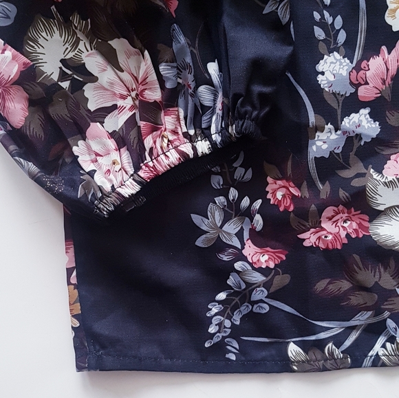 SHEIN Black & Pink Floral Raglan Sleeve Blouse - Picture 7 of 13